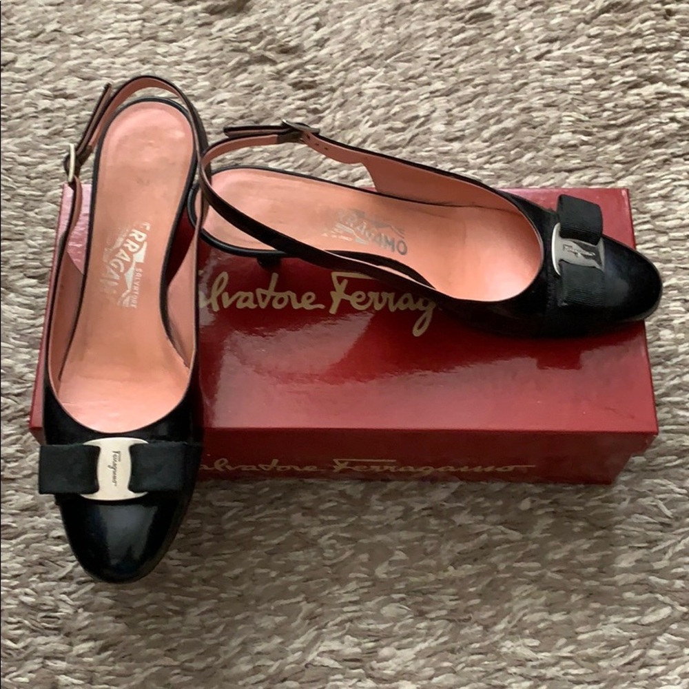 Salvatore Ferragamo Sling back with Bows